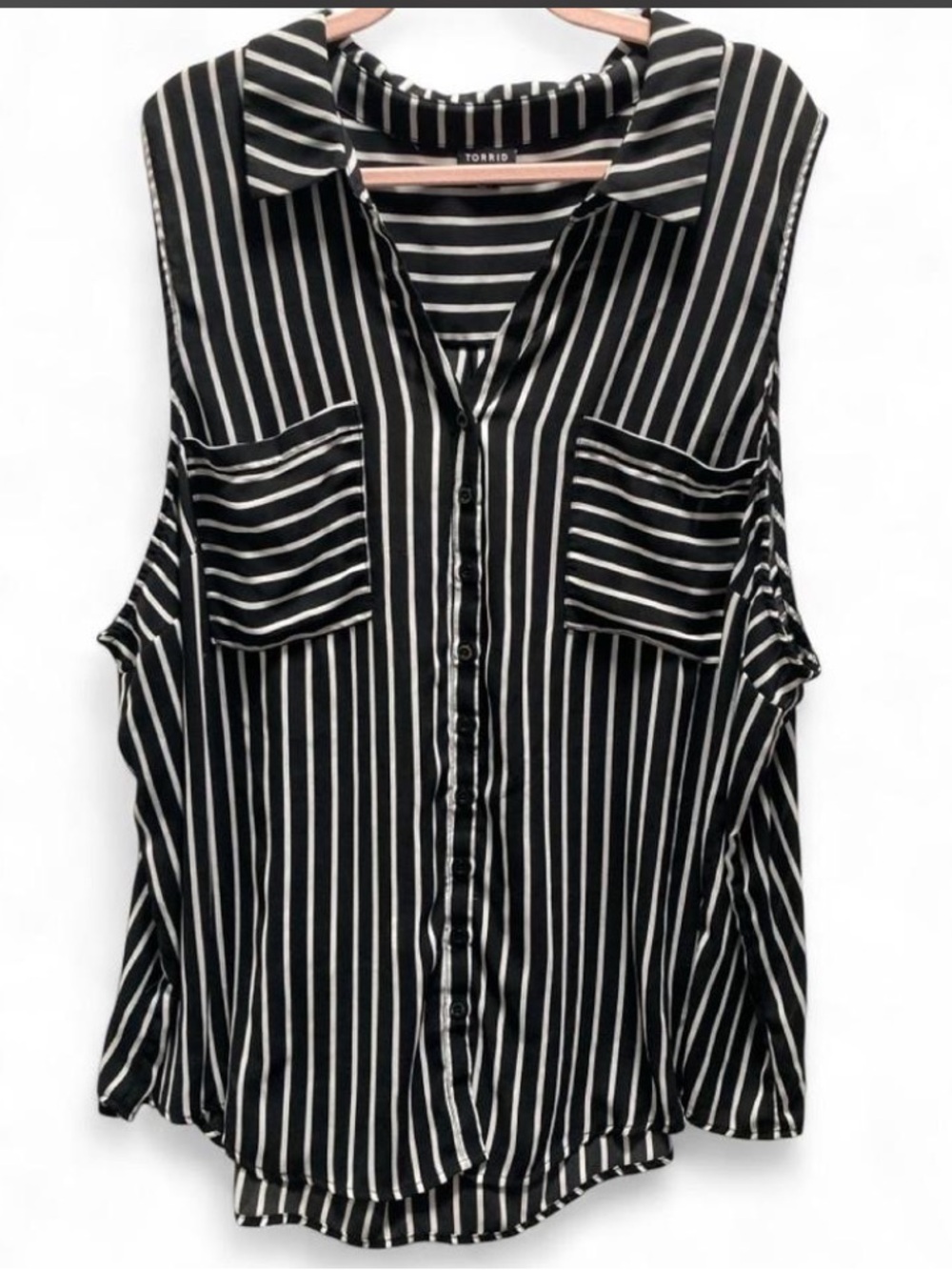 Torrid 5 Black & White Stripe Sleeveless Tunic Top Flowy EUC 15084